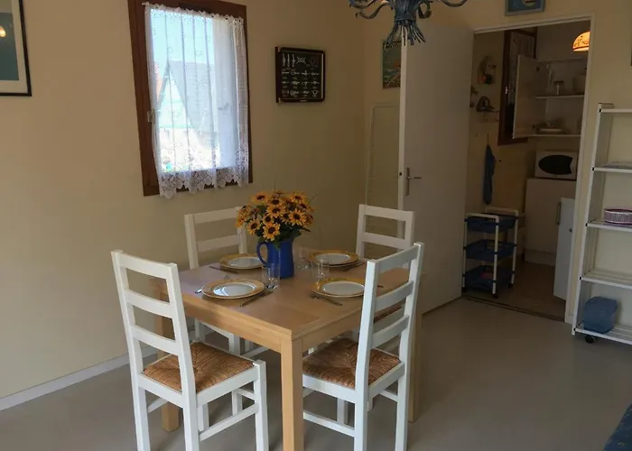 Apartment 2 Pieces A - Proche Et Centre-ville, Balcon Et Parking Prive - Fr-1-487-300 *