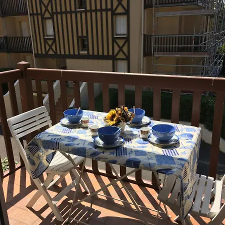 2 Pieces A - Proche Et Centre-ville, Balcon Et Parking Prive - Fr-1-487-300