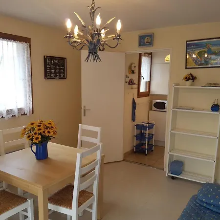 2 Pieces A - Proche Et Centre-ville, Balcon Et Parking Prive - Fr-1-487-300 Apartmán