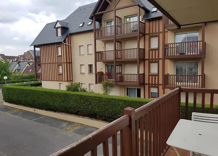 Appartamento 2 Pièces à - Proche Et Centre-ville, Balcon Et Parking Privé - Fr-1-487-300 Cabourg